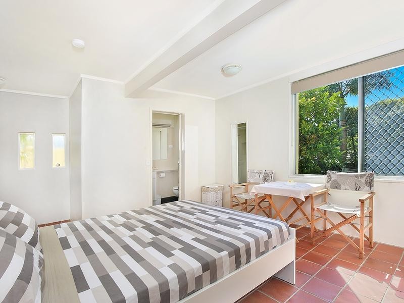 62 Buderim Ave, Alexandra Headland QLD 4572