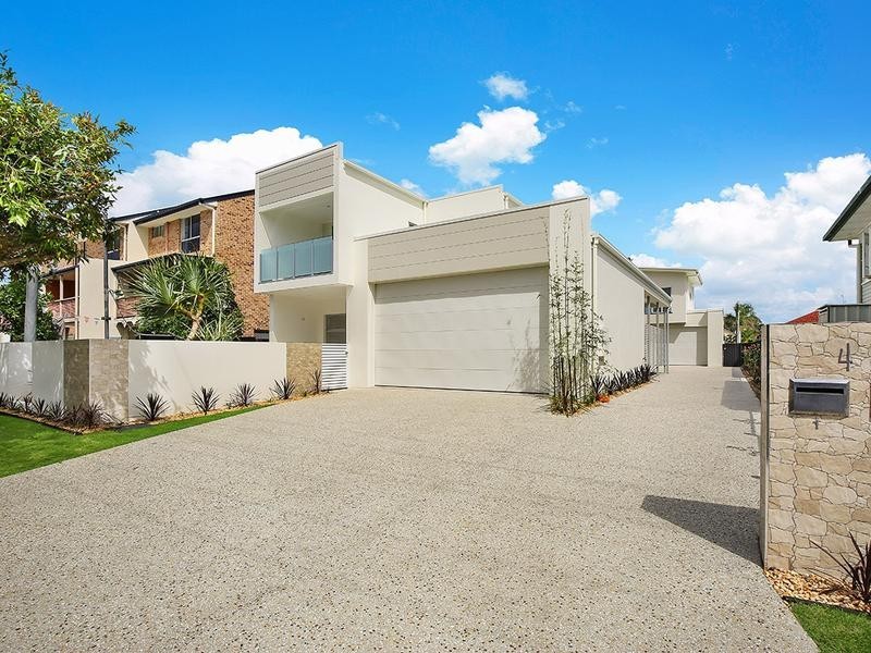 1and2/43 Memorial Avenue, Maroochydore QLD 4558
