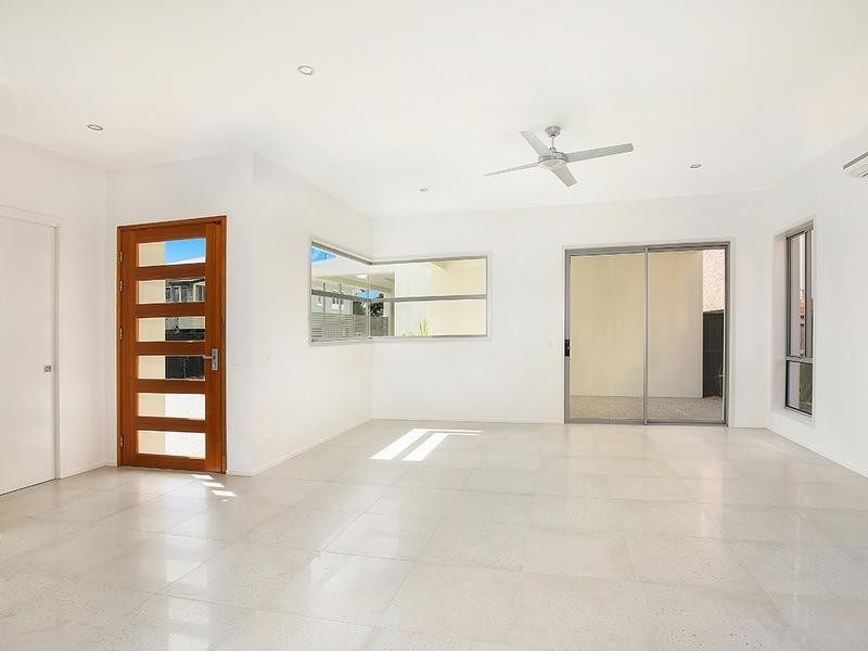 1and2/43 Memorial Avenue, Maroochydore QLD 4558