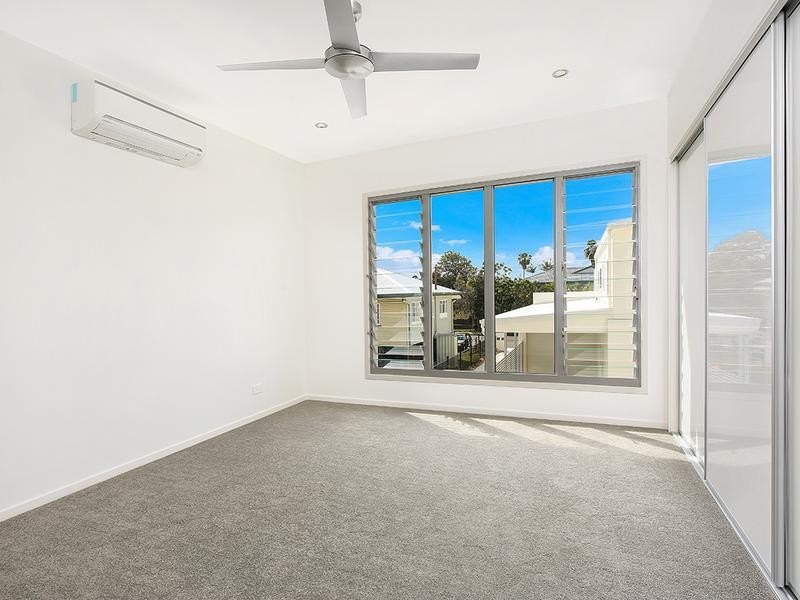 1and2/43 Memorial Avenue, Maroochydore QLD 4558