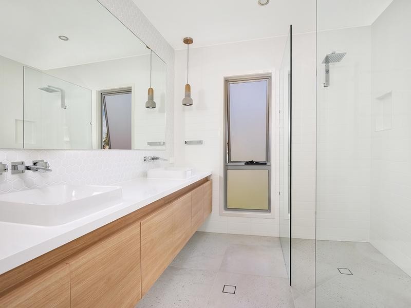 1and2/43 Memorial Avenue, Maroochydore QLD 4558