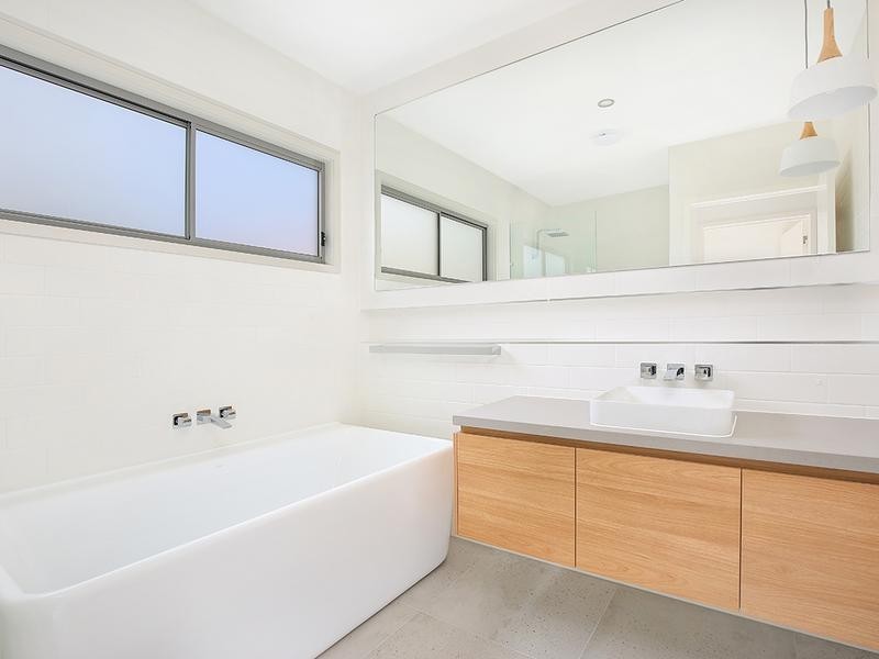 1and2/43 Memorial Avenue, Maroochydore QLD 4558