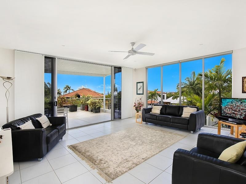 14 Ocean Crest Place, Alexandra Headland QLD 4572