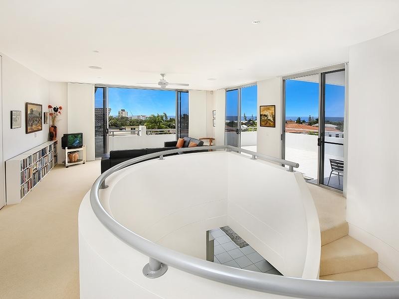 14 Ocean Crest Place, Alexandra Headland QLD 4572