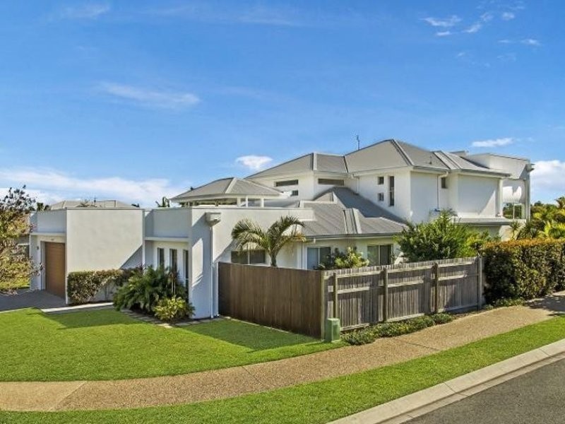 2 Waterfront Court, Twin Waters QLD 4564