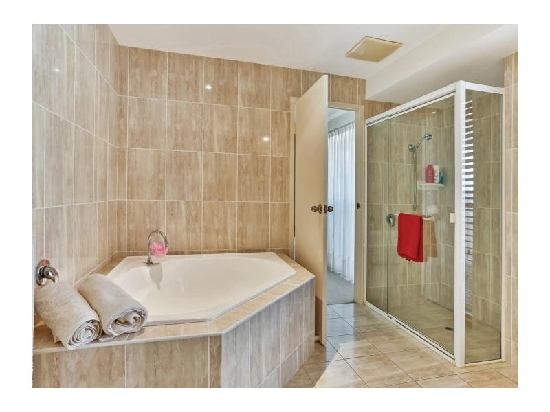 11 Tamarind Place, Twin Waters QLD 4564