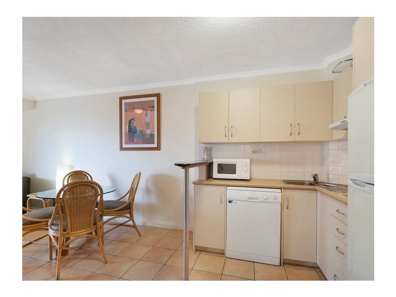 211/180 Alexandra Parade, Alexandra Headland QLD 4572
