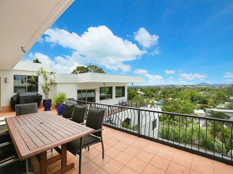 31 Yakola Parade, Alexandra Headland QLD 4572