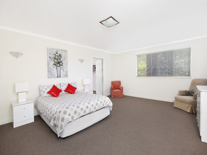 31 Yakola Parade, Alexandra Headland QLD 4572