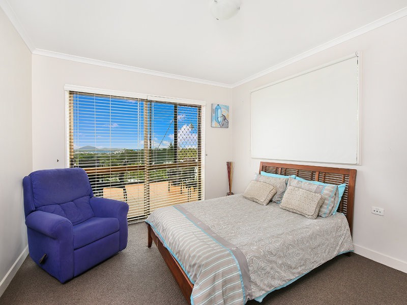 31 Yakola Parade, Alexandra Headland QLD 4572