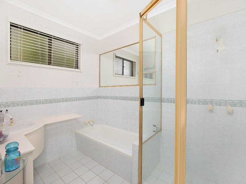 31 Yakola Parade, Alexandra Headland QLD 4572