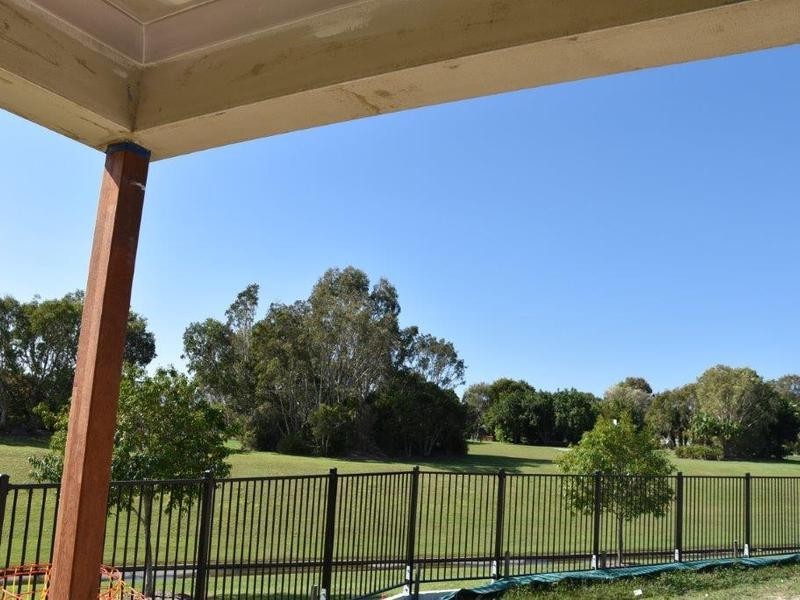 7 Gumtree Pocket Court, Little Mountain QLD 4551