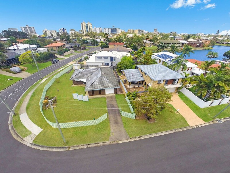 1 Moondarra Crescent, Mooloolaba QLD 4557