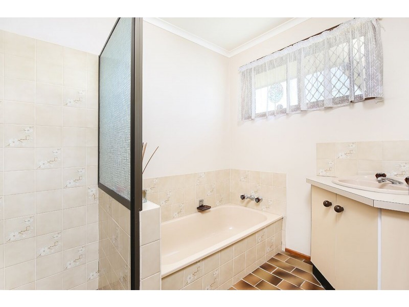 1 Moondarra Crescent, Mooloolaba QLD 4557