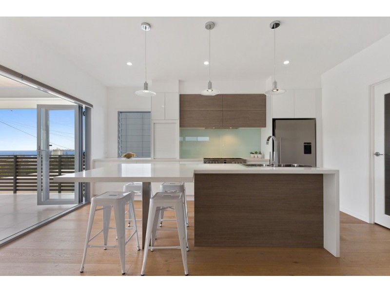 27 Tantula Road East, Alexandra Headland QLD 4572