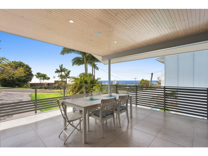 27 Tantula Road East, Alexandra Headland QLD 4572