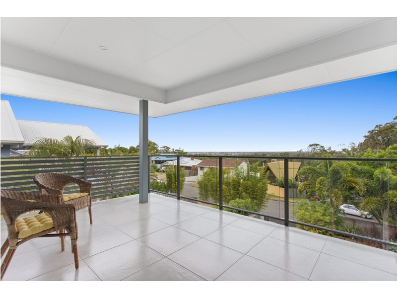 27 Tantula Road East, Alexandra Headland QLD 4572