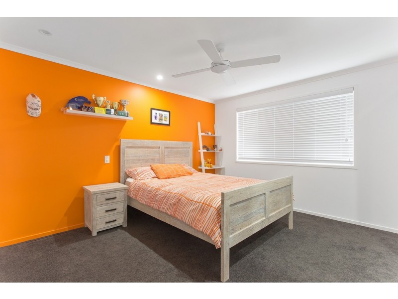 27 Tantula Road East, Alexandra Headland QLD 4572