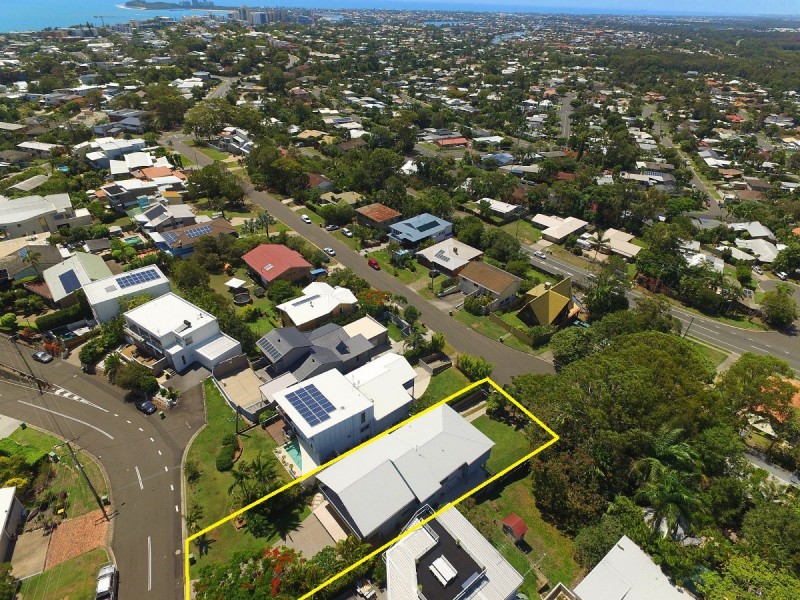 27 Tantula Road East, Alexandra Headland QLD 4572