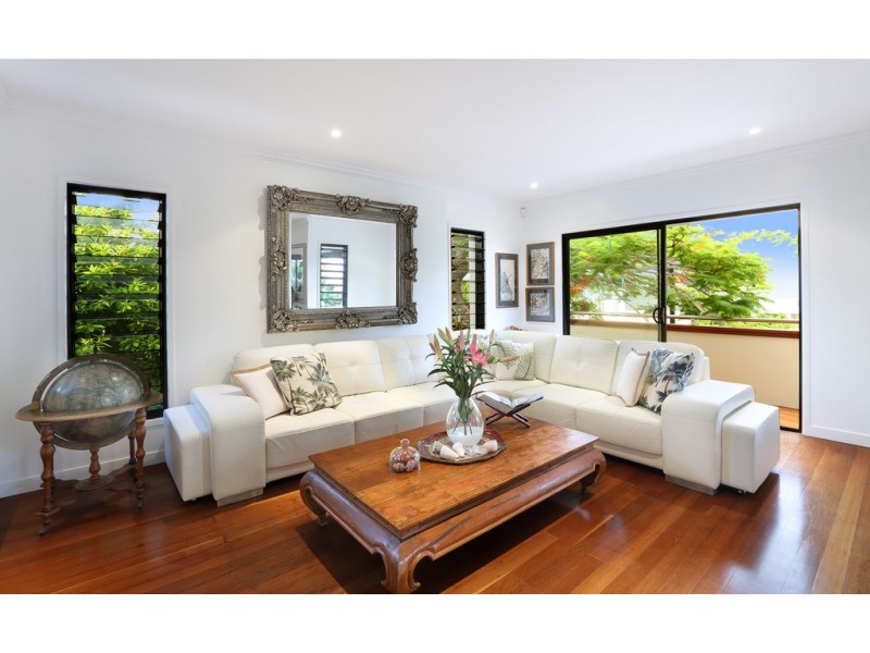 11 Leo Crescent, Alexandra Headland QLD 4572