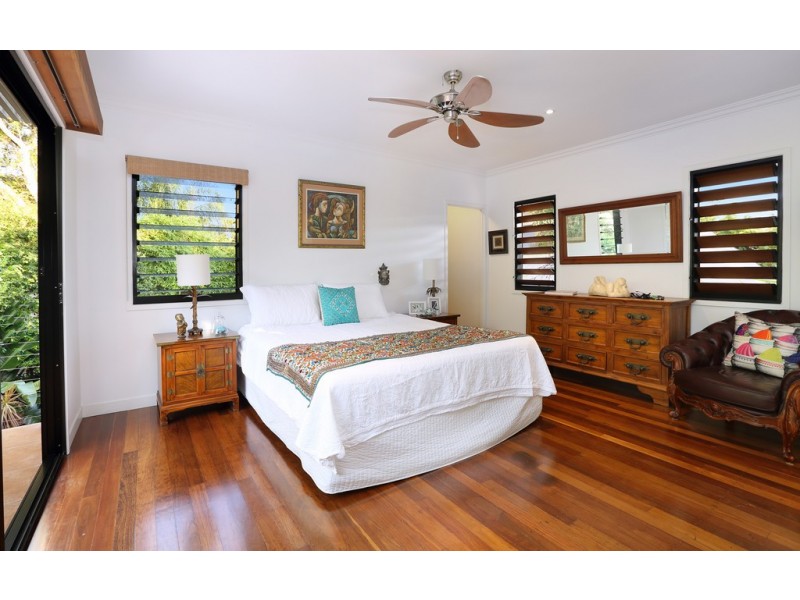 11 Leo Crescent, Alexandra Headland QLD 4572