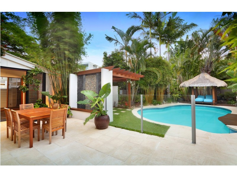 11 Leo Crescent, Alexandra Headland QLD 4572