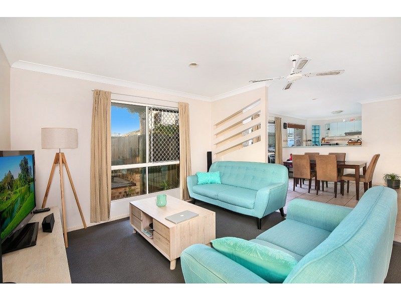 2/75 Yakola Parade, Alexandra Headland QLD 4572