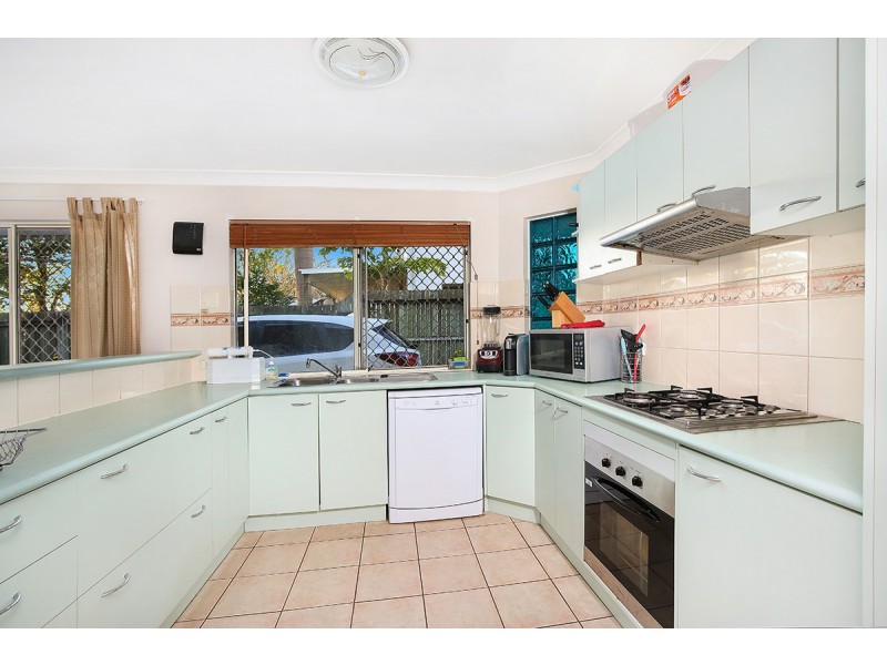 2/75 Yakola Parade, Alexandra Headland QLD 4572