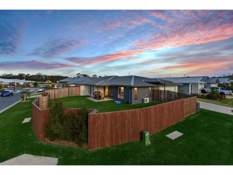 2/44 Haslewood Crescent, Meridan Plains QLD 4551