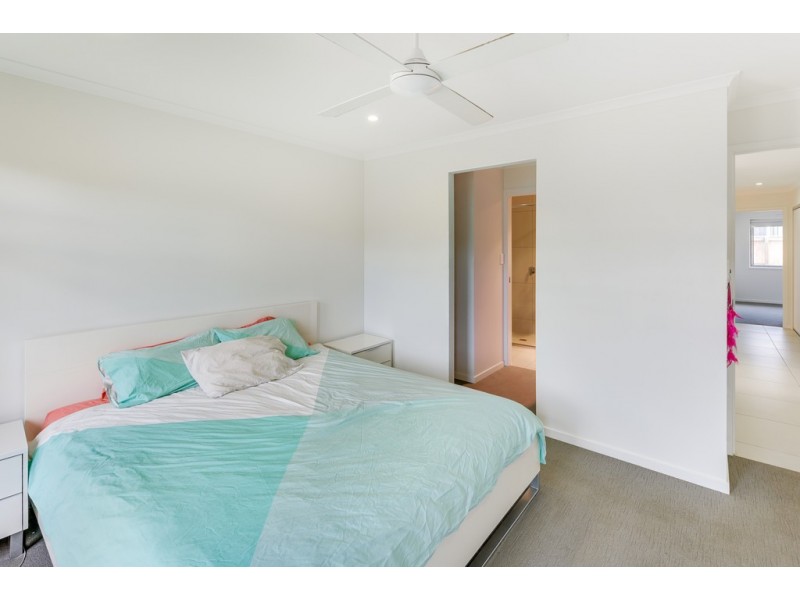 2/44 Haslewood Crescent, Meridan Plains QLD 4551