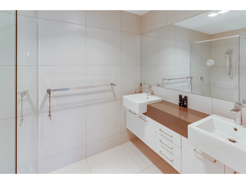 2/44 Haslewood Crescent, Meridan Plains QLD 4551