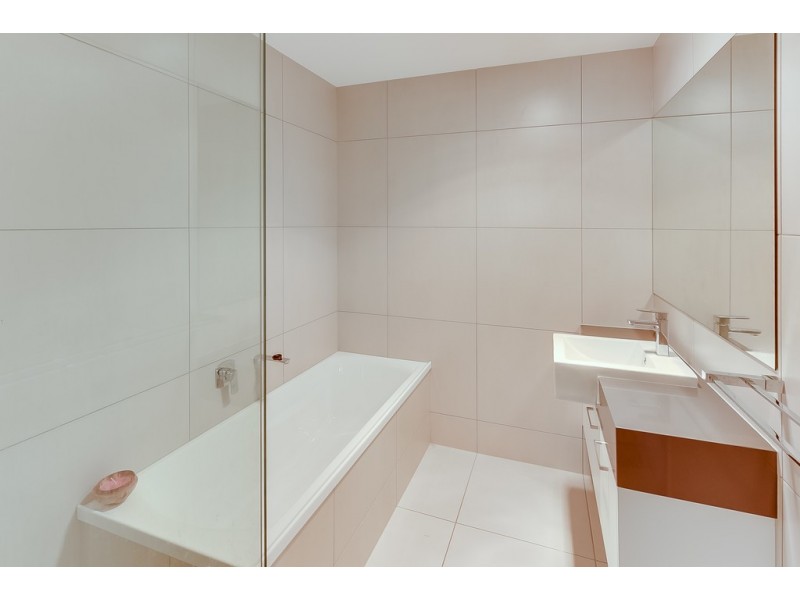 2/44 Haslewood Crescent, Meridan Plains QLD 4551