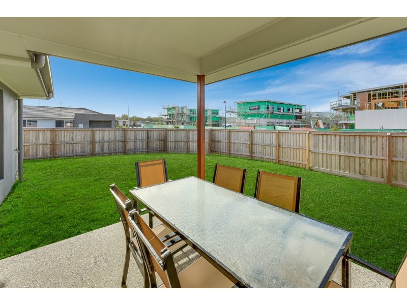 2/44 Haslewood Crescent, Meridan Plains QLD 4551