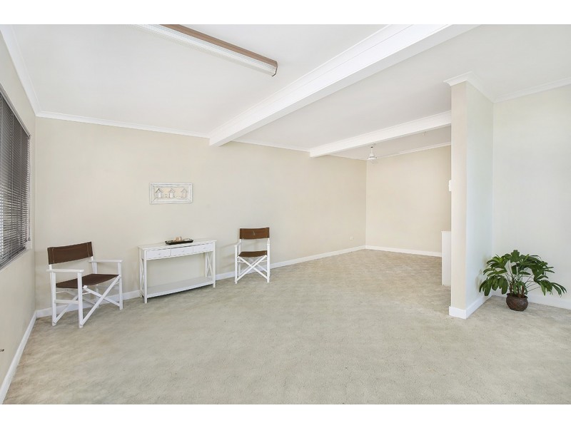 17 Kawana Street, Alexandra Headland QLD 4572