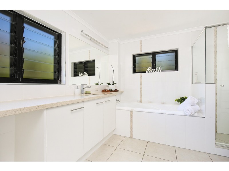 25 Plantation Parade, Buderim QLD 4556