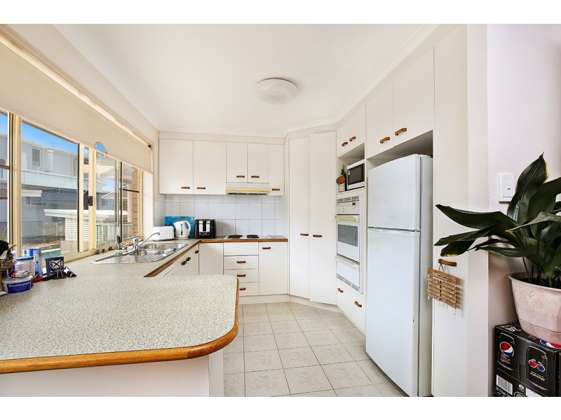 2/27 Camfield Street, Alexandra Headland QLD 4572