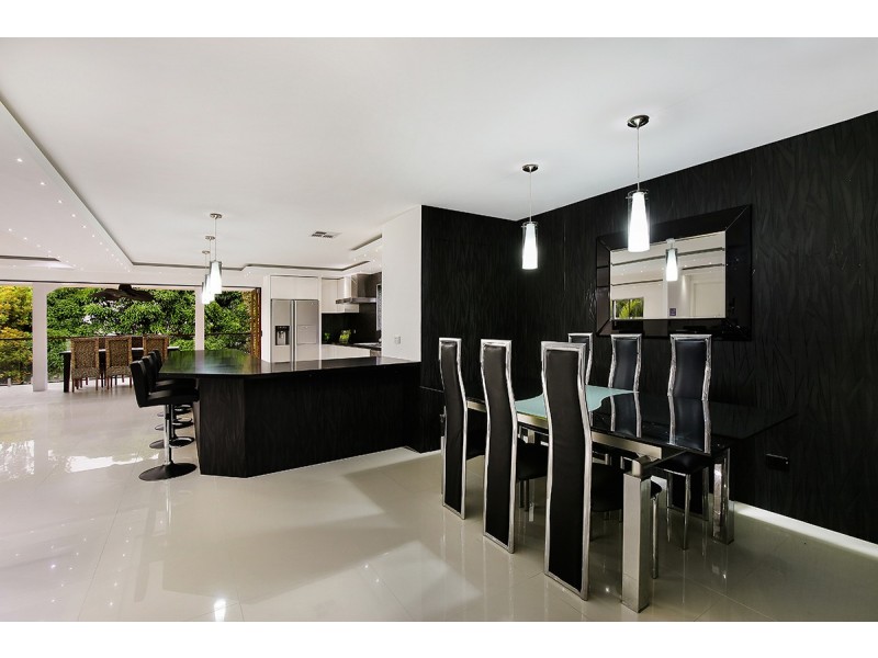 8 Pontee Parade, Alexandra Headland QLD 4572