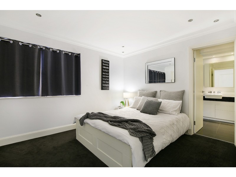 8 Pontee Parade, Alexandra Headland QLD 4572
