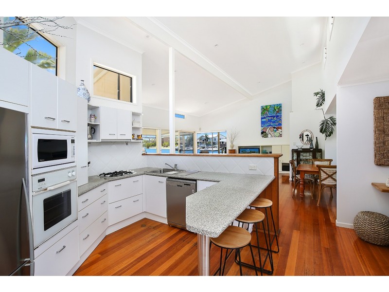 21 Moondarra Crescent, Mooloolaba QLD 4557