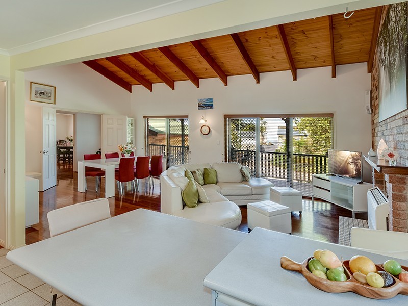 18 Dixon Road, Buderim QLD 4556