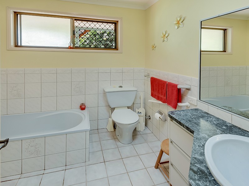 18 Dixon Road, Buderim QLD 4556