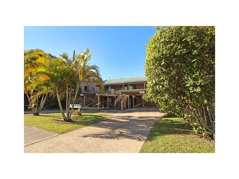 1/32 Goonawarra Drive, Mooloolaba QLD 4557