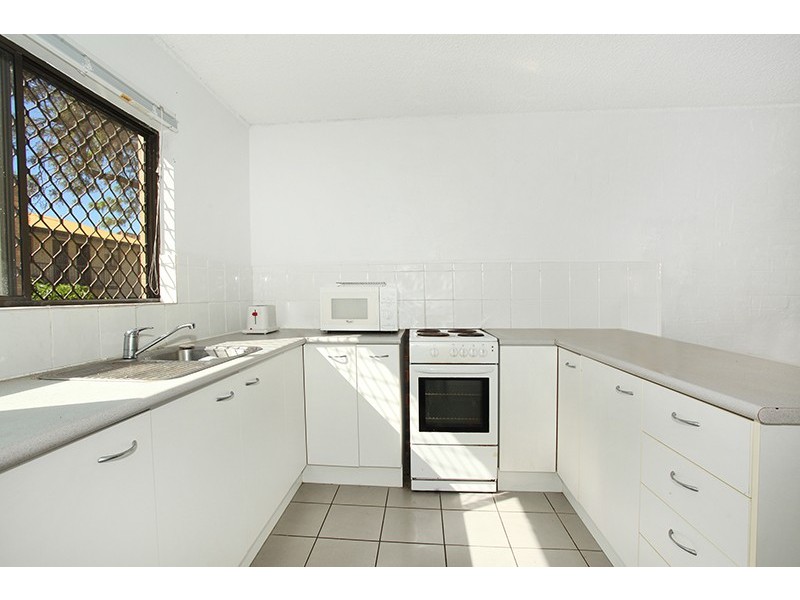 1/32 Goonawarra Drive, Mooloolaba QLD 4557
