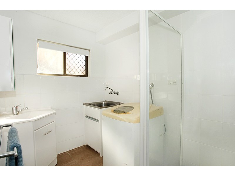 1/32 Goonawarra Drive, Mooloolaba QLD 4557