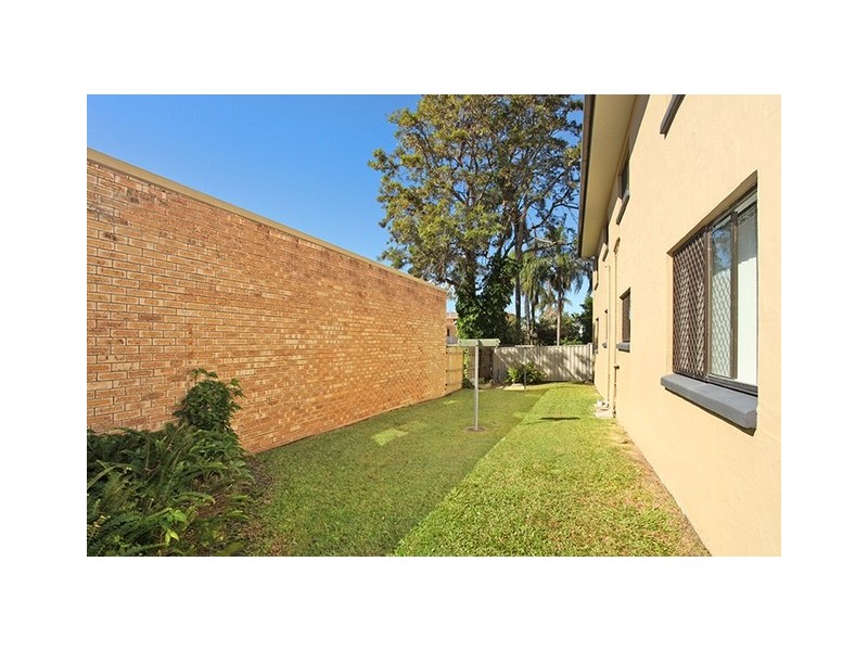 1/32 Goonawarra Drive, Mooloolaba QLD 4557