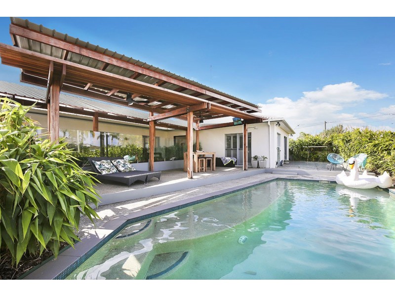 32 Moondarra Crescent, Mooloolaba QLD 4557