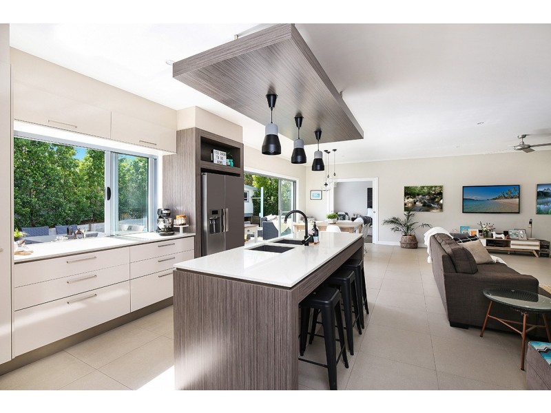 32 Moondarra Crescent, Mooloolaba QLD 4557