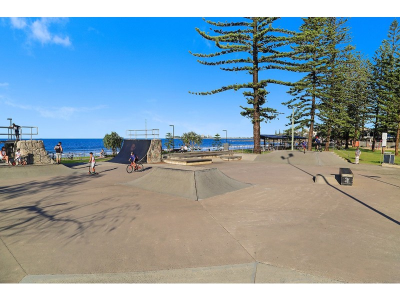 24 Mari Street, Alexandra Headland QLD 4572