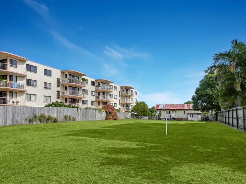 65 Esplanade, Golden Beach QLD 4551