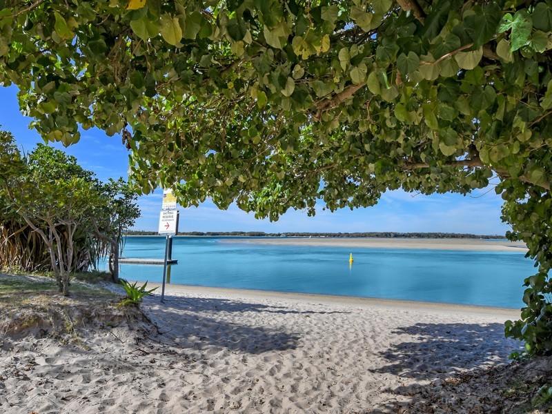 65 Esplanade, Golden Beach QLD 4551